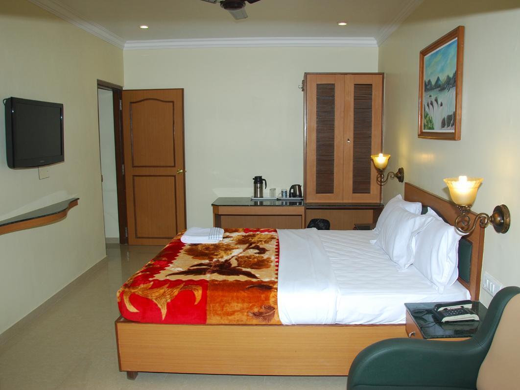 Hotel Nahar Manchester Inn Coimbatore Buitenkant foto